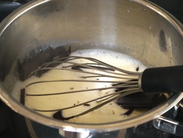 Heisse MIlch auf kalter Schokolade - Rezept - Bild Nr. 3