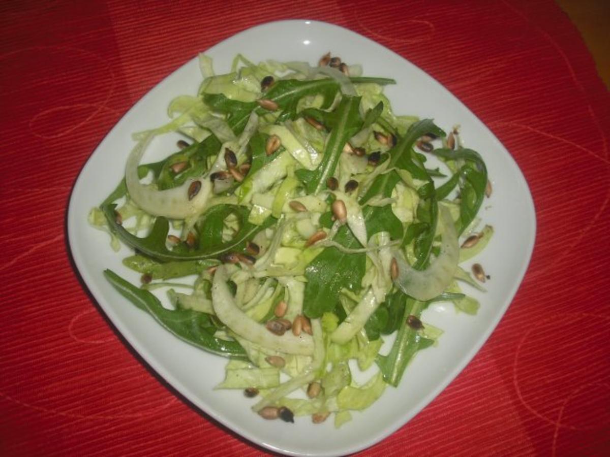 Bilder für Spitzkohl-Fenchelsalat - Rezept