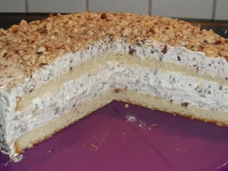 Rezept: Rocher-Kuchen Bild Nr. 3 Rocher-Kuchen - Rezept - Bild Nr. 3