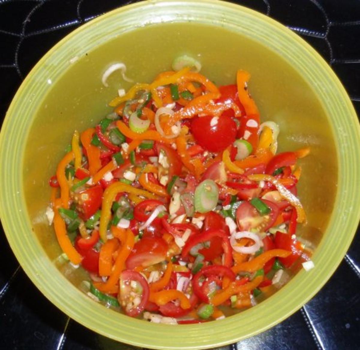 Asiatischer Tomaten-Paprikasalat - Rezept - Bild Nr. 5
