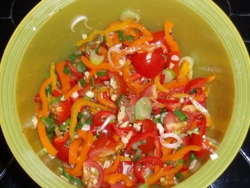 Asiatischer Tomaten-Paprikasalat - Rezept - Bild Nr. 5