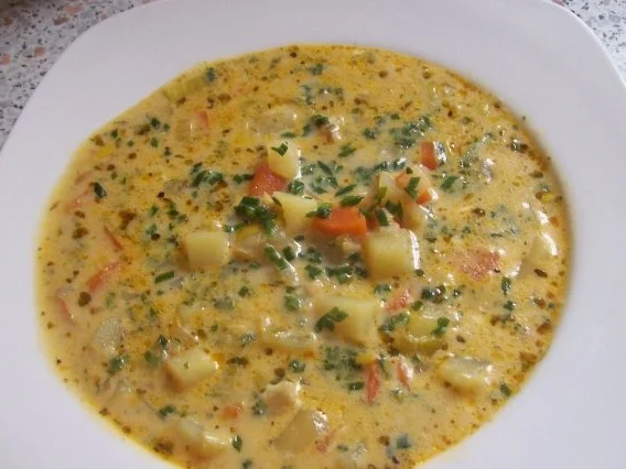 Allgäuer Kartoffelsuppe mit Lauch und Kräutern - Rezept