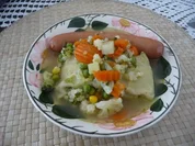 Fixe Küche : Maultasche in Gemüsebrühe mit Bockwurst - Rezept