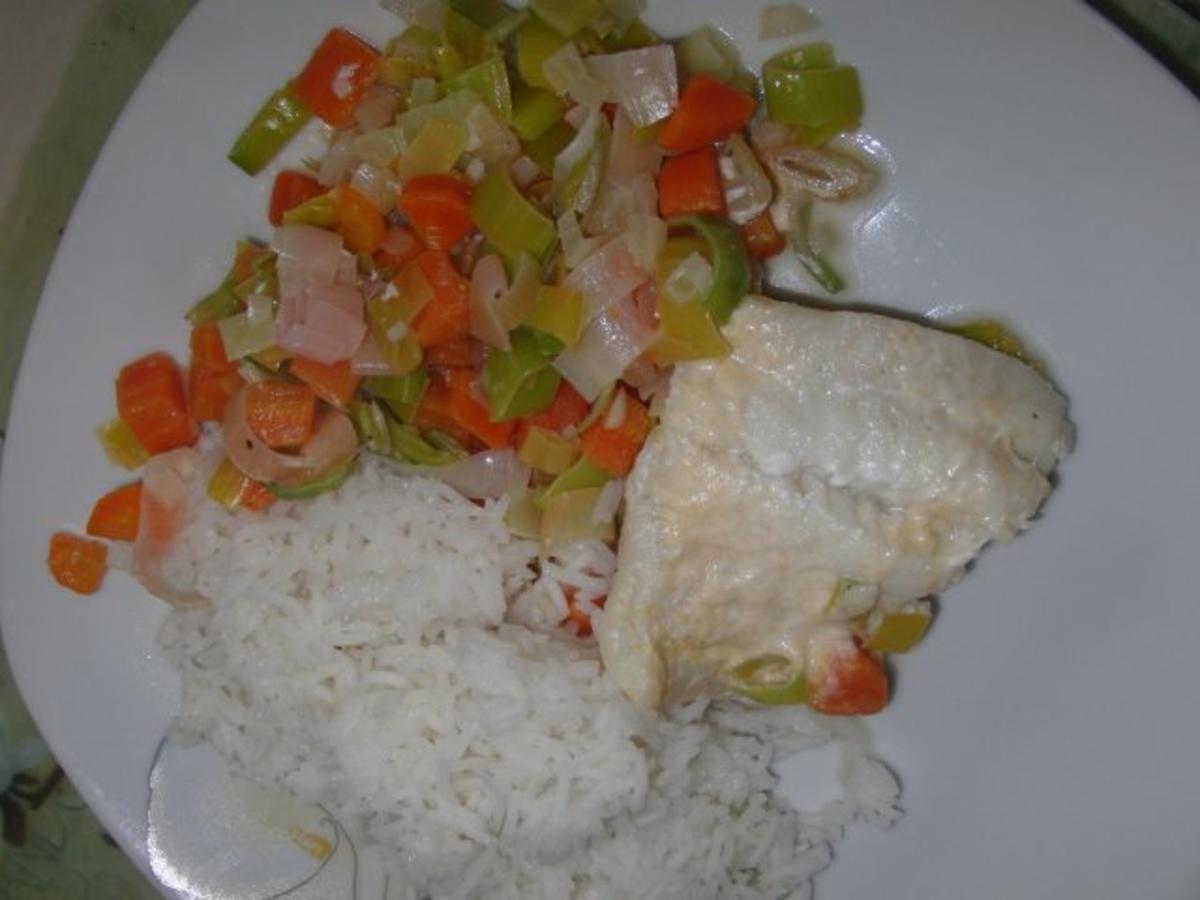 Fisch : Kabeljau gedämpft auf köstlichen Gemüsebeet - Rezept