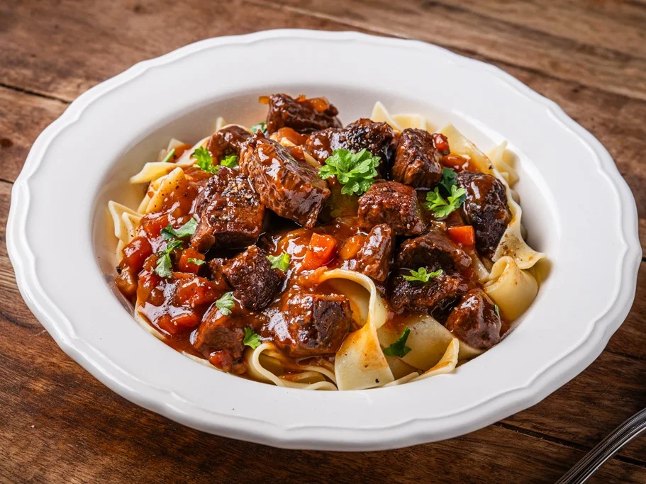 Rezept: Rindergulasch Bild Nr. 8 Rindergulasch - Rezept - Bild Nr. 8