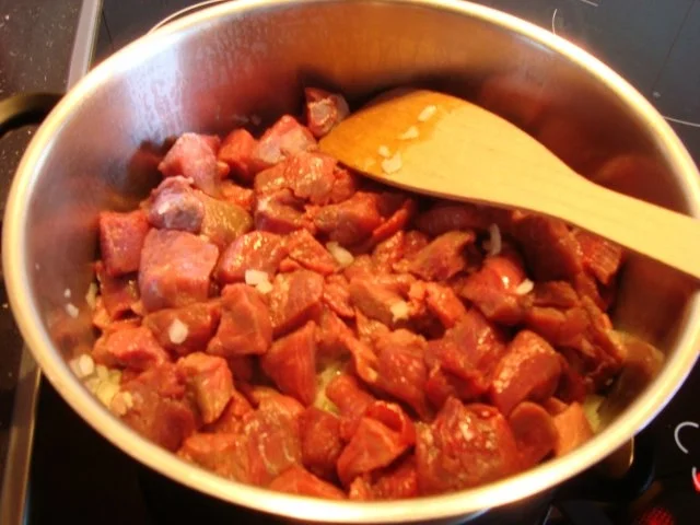Rezept: Rindergulasch Bild Nr. 4 Rindergulasch - Rezept - Bild Nr. 4