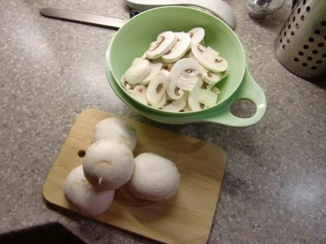 Rindersteak mit geschmorten Champignons und Zwiebeln - Rezept - Bild Nr. 3