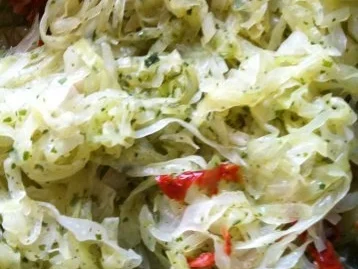 Spitzkohl-Salat mit Bratkartoffeln - Rezept - Bild Nr. 5