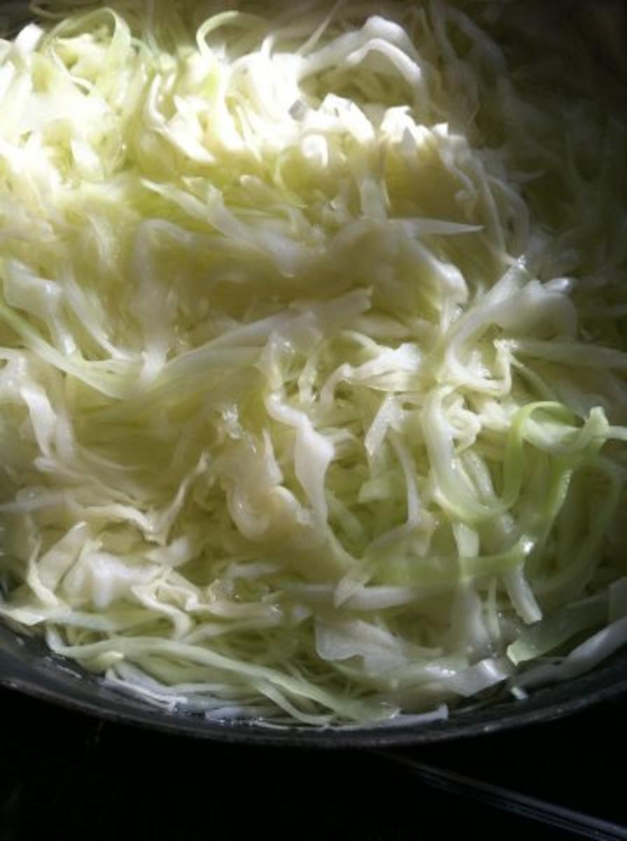 Spitzkohl-Salat mit Bratkartoffeln - Rezept - Bild Nr. 6