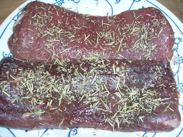 Kräuter-Lammlachse an knusprigen Würzkartoffeln und grünen Bohnen - Rezept - Bild Nr. 6