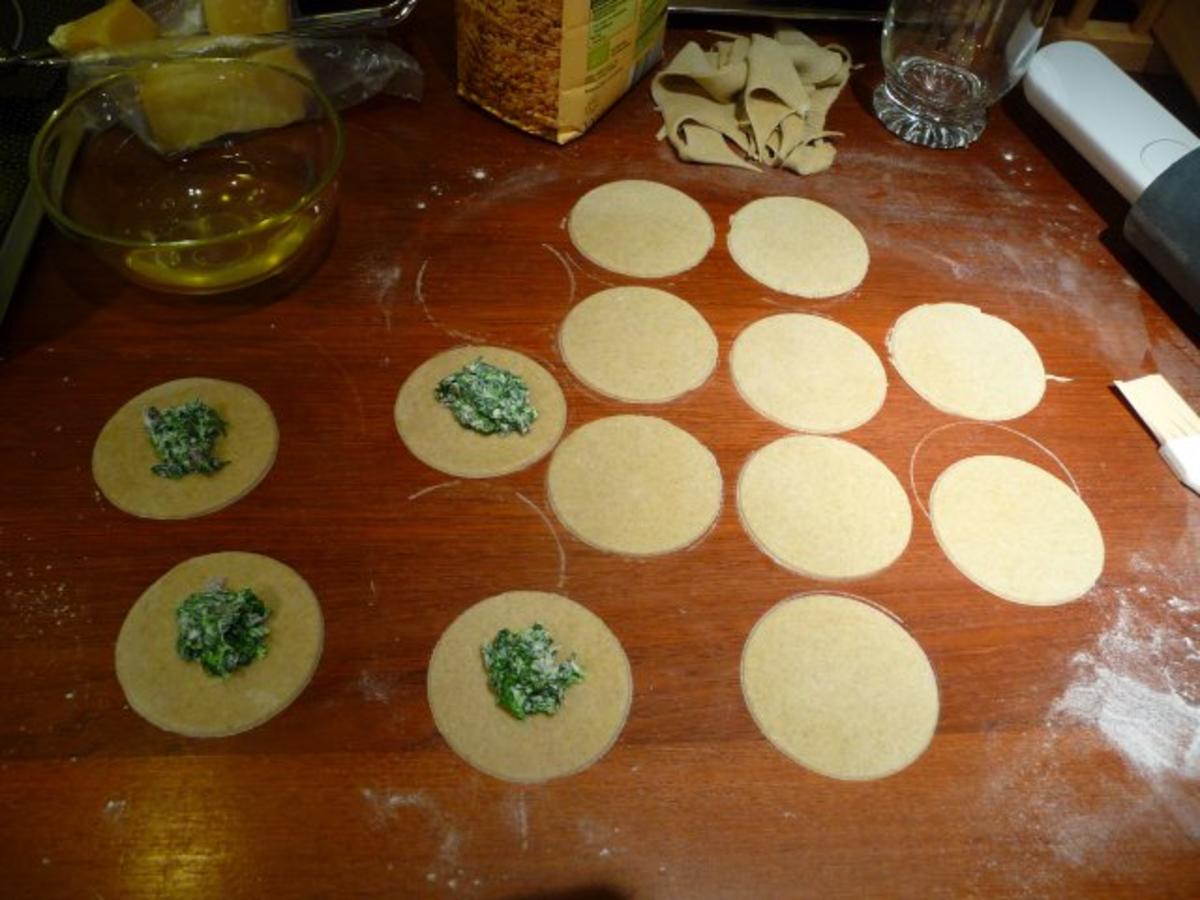 Schlutzkrapfen mit Salbeibutter - Rezept - Bild Nr. 4