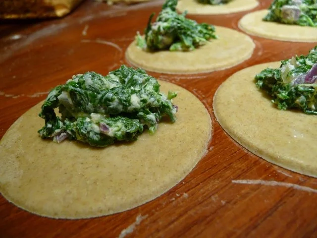 Schlutzkrapfen mit Salbeibutter - Rezept - Bild Nr. 5