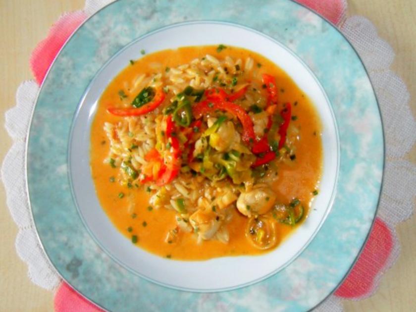 Hühnchen mit Gemüse in fernöstlicher Kokos Sauce spicy/-scharf ...