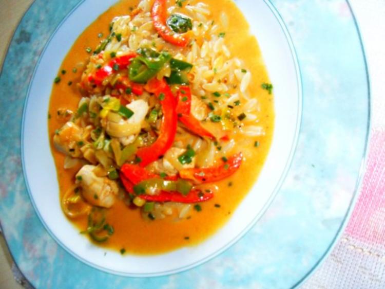 Hühnchen mit Gemüse in fernöstlicher Kokos Sauce spicy/-scharf ...