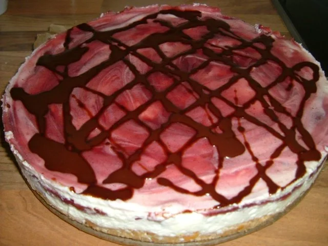 Rezept: Kirsch-Sahne Torte Kirsch-Sahne Torte - Rezept