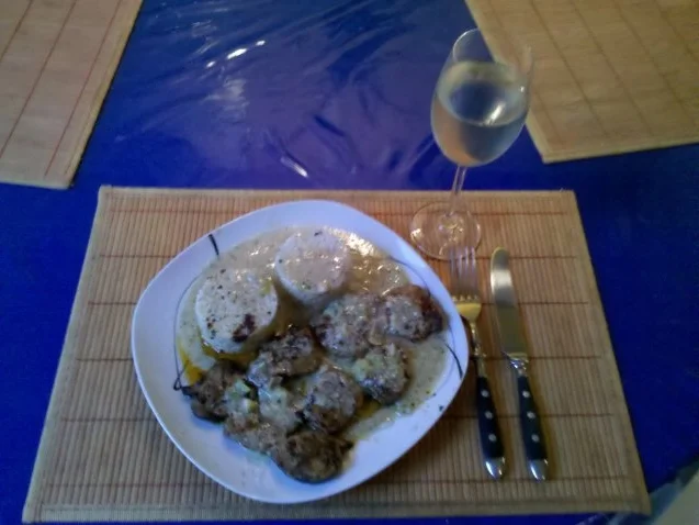 Fleisch: Schweinemedaillons mit Kräuterreis und Lauch-Sahne-Soße - Rezept