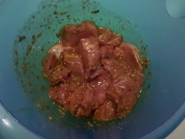 Fleisch: Schweinemedaillons mit Kräuterreis und Lauch-Sahne-Soße - Rezept - Bild Nr. 4