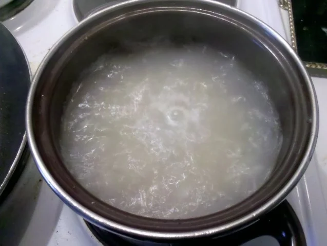 Fleisch: Schweinemedaillons mit Kräuterreis und Lauch-Sahne-Soße - Rezept - Bild Nr. 8