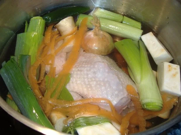 Hochzeitssuppe mit Huhn und Grießknödel - Rezept - Bild Nr. 2