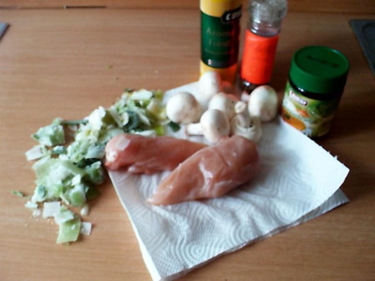 Curry-Hähnchenbrustsalat mit Lauch und Champignons - Rezept - Bild Nr. 2