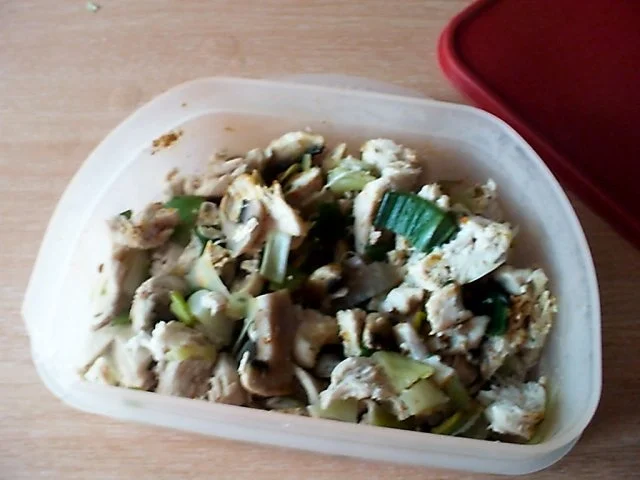 Rezept: Curry-Hähnchenbrustsalat mit Lauch und Champignons Bild Nr. 3 Curry-Hähnchenbrustsalat mit Lauch und Champignons - Rezept - Bild Nr. 3