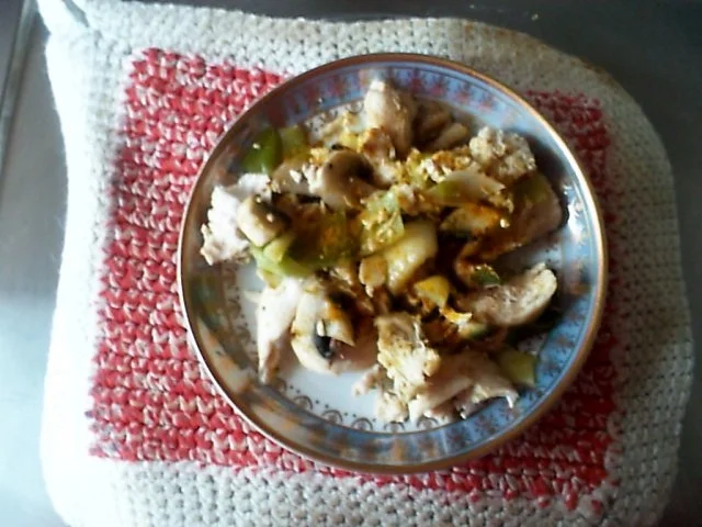 Rezept: Curry-Hähnchenbrustsalat mit Lauch und Champignons Curry-Hähnchenbrustsalat mit Lauch und Champignons - Rezept