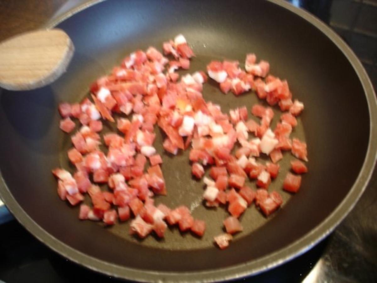 Matjesfilet mit Speckbohnen und Kartoffelpilzen - Rezept - Bild Nr. 9