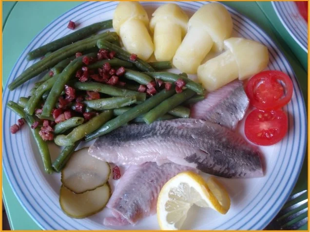 Matjesfilet mit Speckbohnen und Kartoffelpilzen - Rezept - Bild Nr. 17