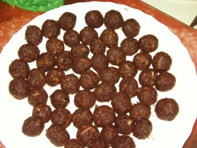 Rezept: Kokos-Dattel-Konfekt Kokos-Dattel-Konfekt - Rezept