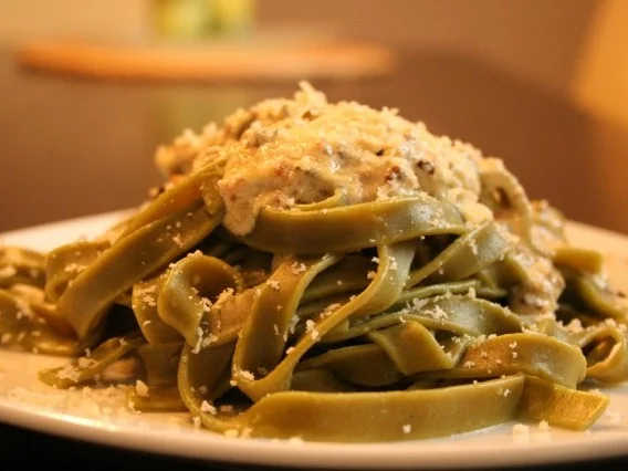 Rezept: Tagliatelle mit Haselnuss - Pistazien Sauce Tagliatelle mit Haselnuss - Pistazien Sauce - Rezept