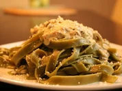 Tagliatelle mit Haselnuss - Pistazien Sauce - Rezept