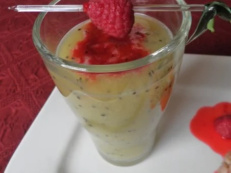 Kiwisuppe und Zimtmilchreis mit Himbeersoße ... - Rezept - Bild Nr. 3