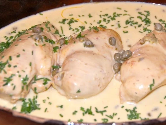 POCHIERTE HÄHNCHENBRUST IN WEISSWEIN - KAPERNSAUCE - Rezept - Bild Nr. 15