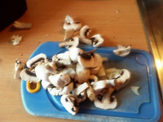 Kotelett unter einer Champignonhaube mit frischen Champignons - Rezept - Bild Nr. 4