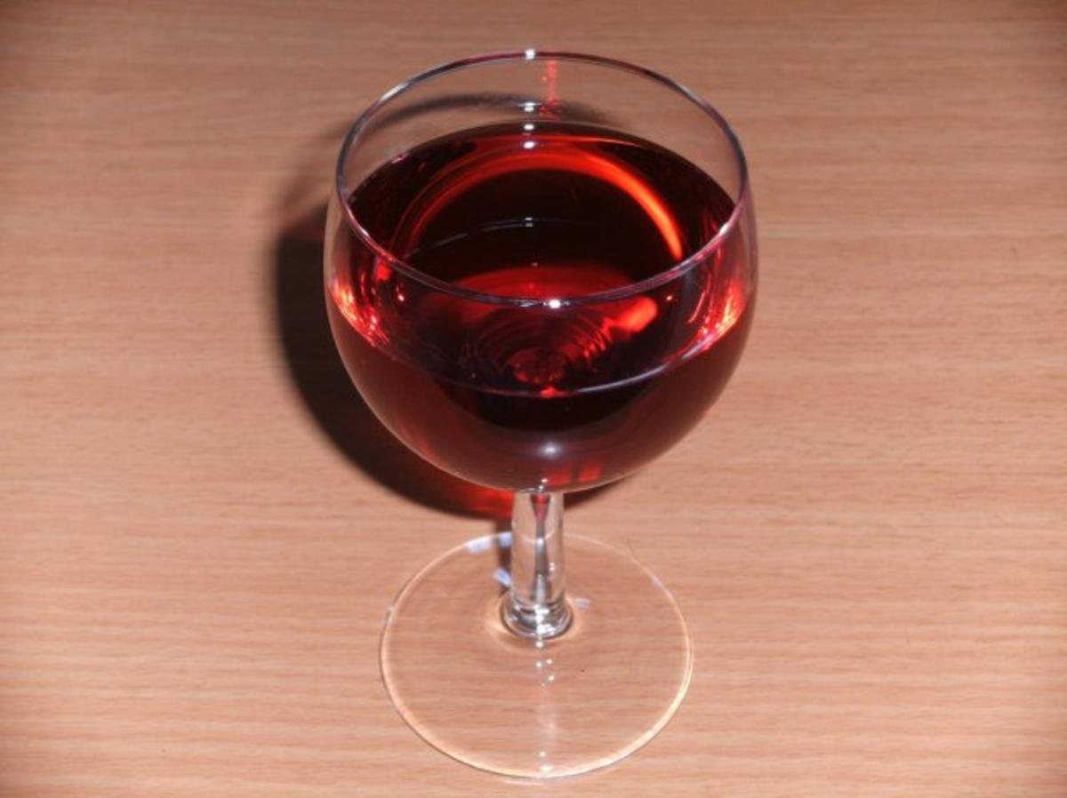 Fruchtwein: Himbeerwein - Rezept mit Bild