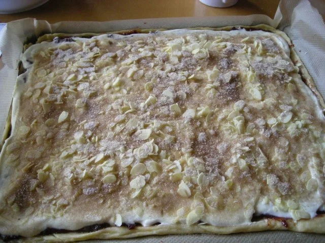 Rezept: Pflaumen Hefe Kuchen Bild Nr. 6 Pflaumen Hefe Kuchen - Rezept - Bild Nr. 6