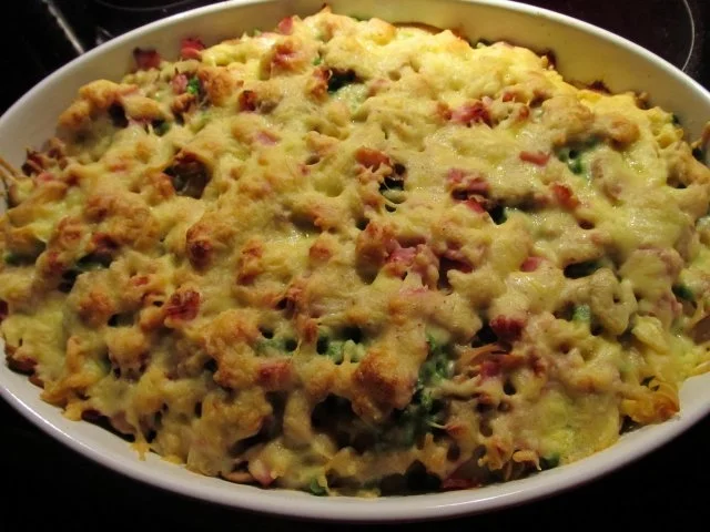 Auflauf mit Nudeln und Erbsen - Rezept