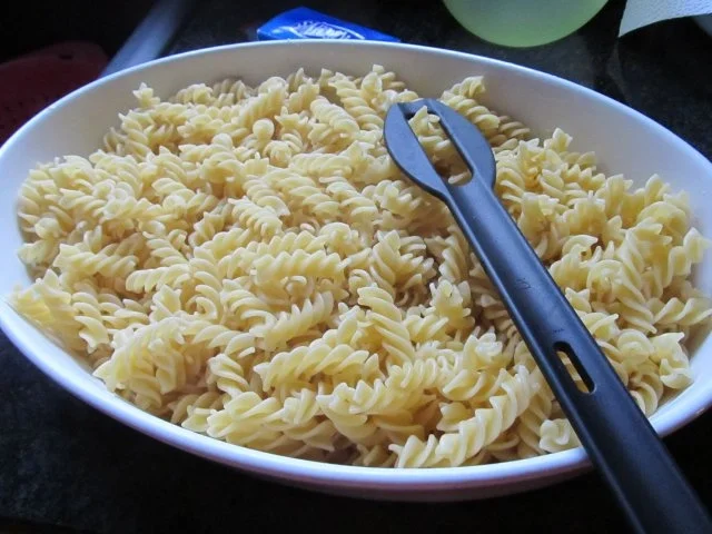 Auflauf mit Nudeln und Erbsen - Rezept - Bild Nr. 4