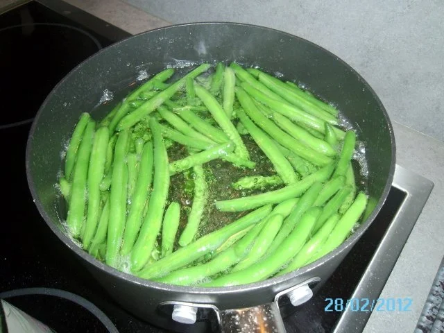 Rezept: Rindersteaks mit Ofenkartoffeln und Speckbohnen Bild Nr. 2 Rindersteaks mit Ofenkartoffeln und Speckbohnen - Rezept - Bild Nr. 2
