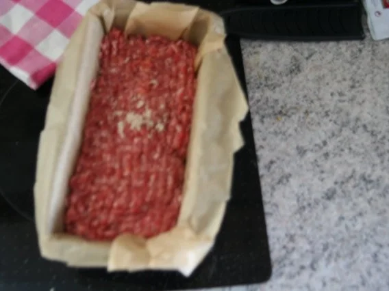 Rezept: Hackbraten mit Croutons Hackbraten mit Croutons - Rezept