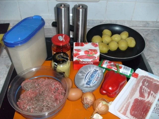 Hackrolle  - gefüllt und eingewickelt - - Rezept - Bild Nr. 2