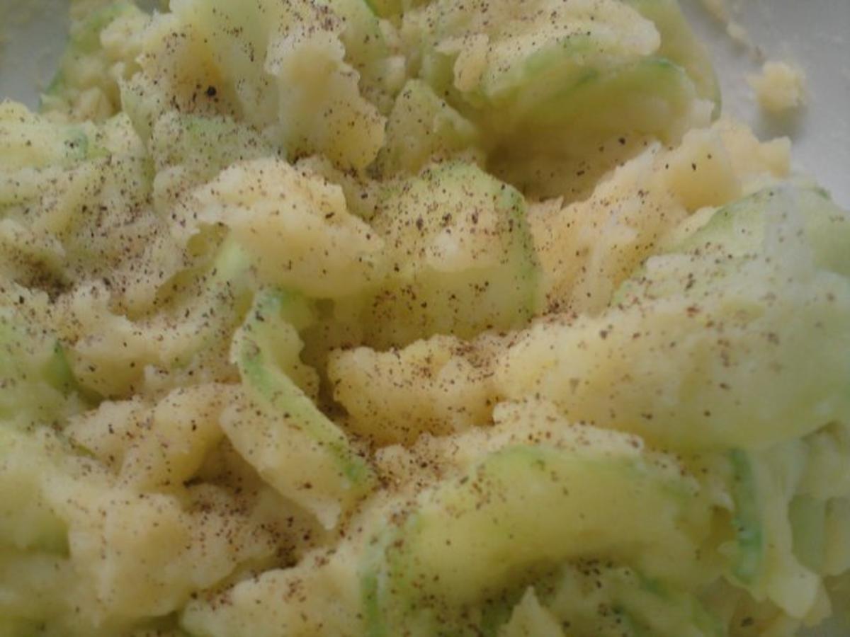 Karoffelsalat mit Gurke - Rezept - Bild Nr. 2