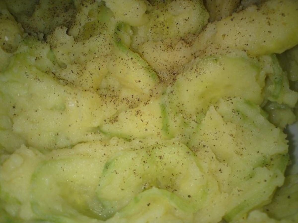 Karoffelsalat mit Gurke - Rezept - Bild Nr. 3
