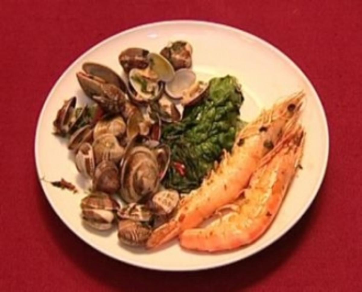 Venusmuscheln, Salat mit Gambas und Roseval-Kartoffeln (Ellen ten Damme) - Rezept