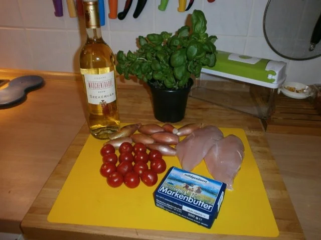 Rezept: Hähnchen in Basilikumsoße Bild Nr. 2 Hähnchen in Basilikumsoße - Rezept - Bild Nr. 2