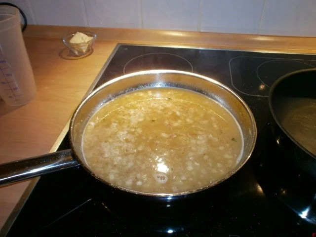 Rezept: Hähnchen in Basilikumsoße Bild Nr. 4 Hähnchen in Basilikumsoße - Rezept - Bild Nr. 4