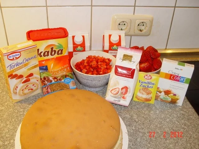 Rezept: Andy`s Erdbeertorte Bild Nr. 3 Andy`s Erdbeertorte - Rezept - Bild Nr. 3