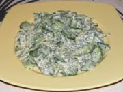 Spätzle-Gurken-Salat mit Sahne-Dill-Dressing - Rezept