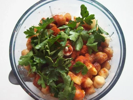 Hummus (Kichererbsenpaste) - Rezept - Bild Nr. 3