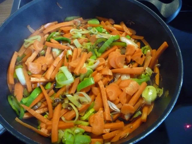 Rezept: Fleischlos : Gemüsepfanne an Naturreis Bild Nr. 5 Fleischlos : Gemüsepfanne an Naturreis - Rezept - Bild Nr. 5